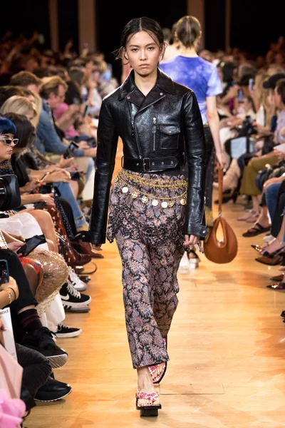 Look 5